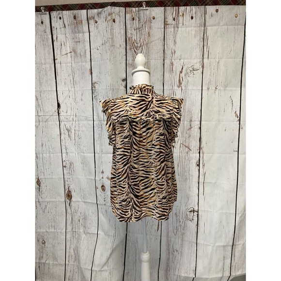 WHO WHAT WEAR Animal Print Top With Collar Size Medium - Picture 3 of 4